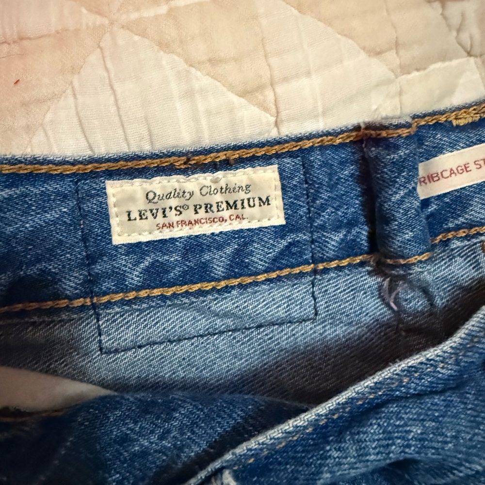 Levi’s Ribcage straight leg jeans - Picture 3 of 7